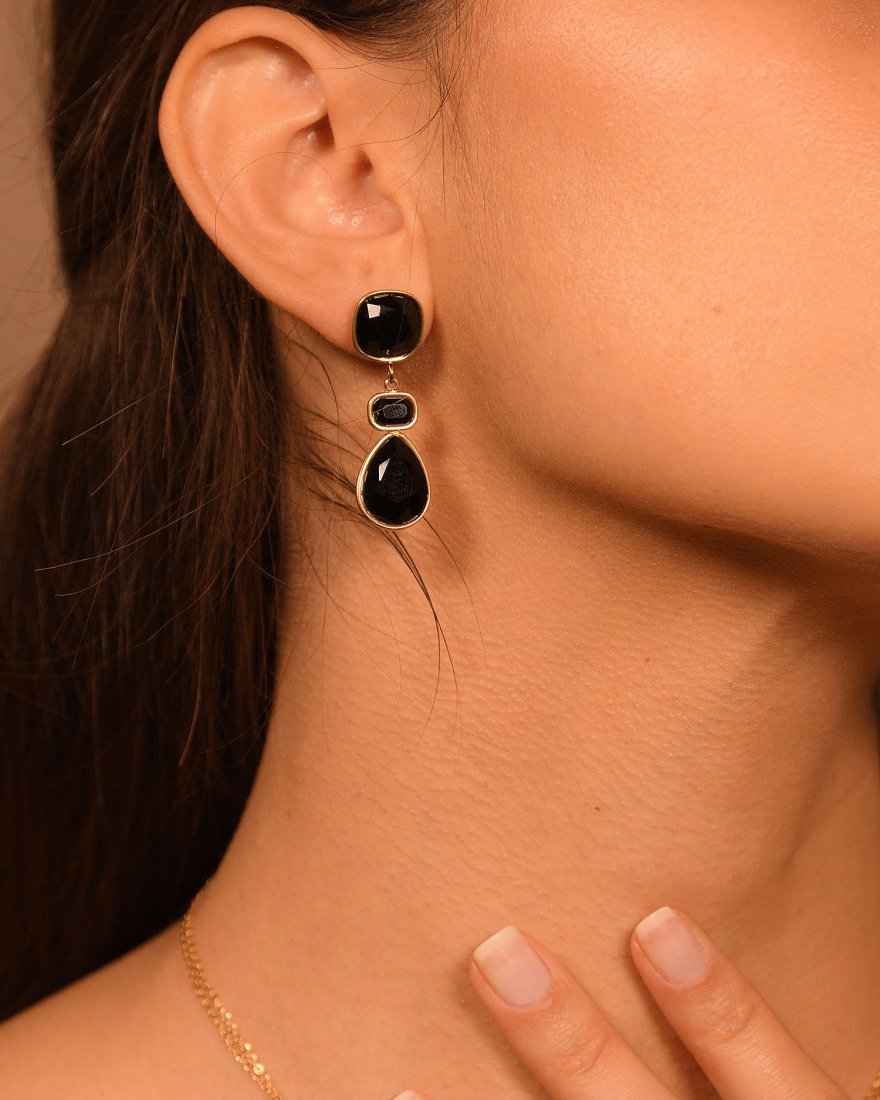 Boucles d'oreilles pendantes à cristaux noirs