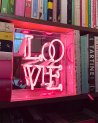 Néon rose LOVE Locomocean