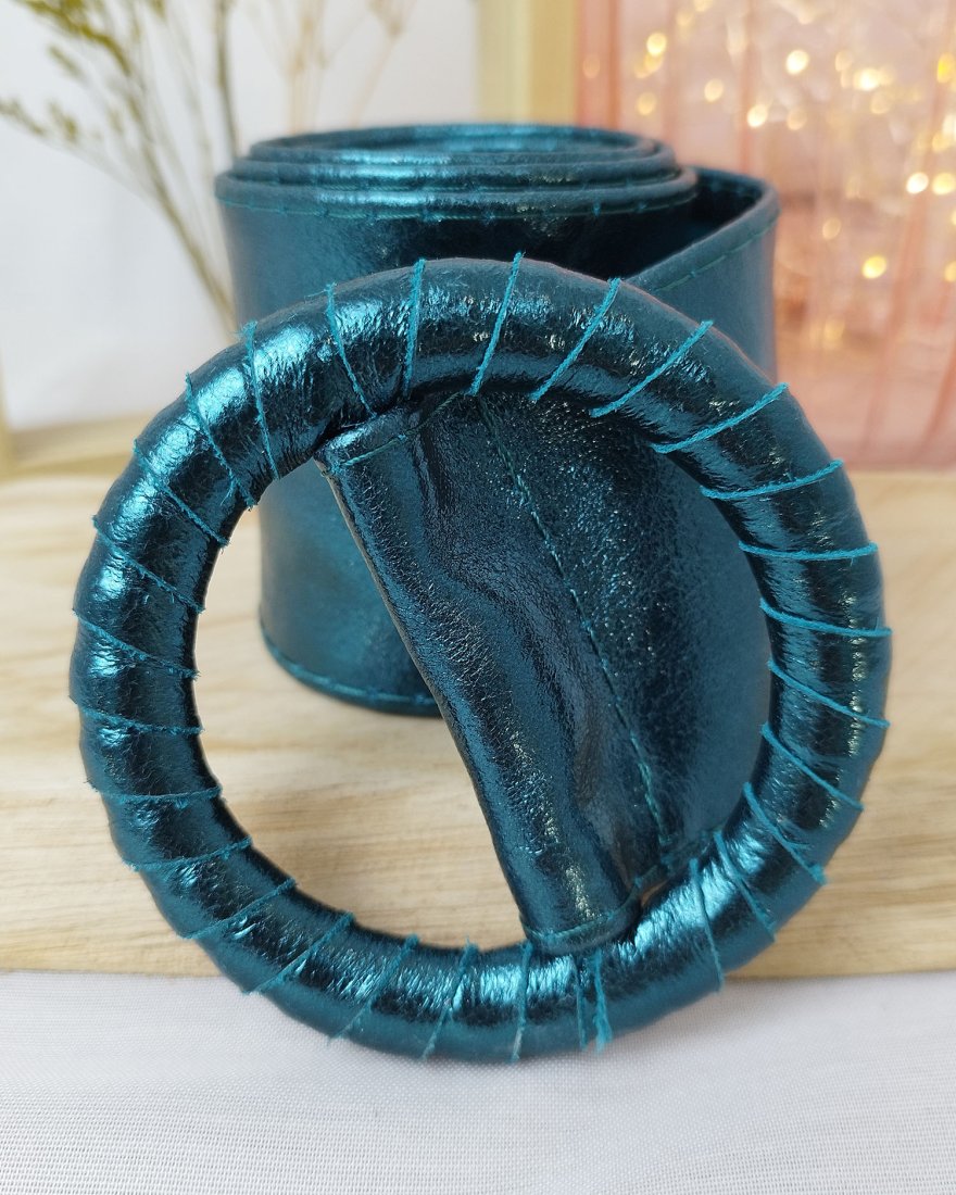 Ceinture en cuir de véritable irisé à Boucle ronde