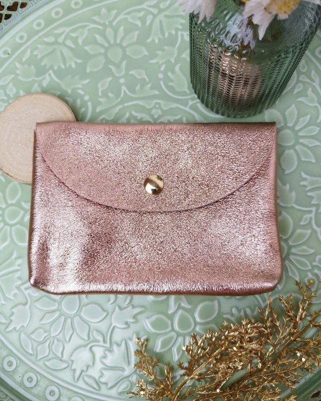 Pochette enveloppe en cuir irisé