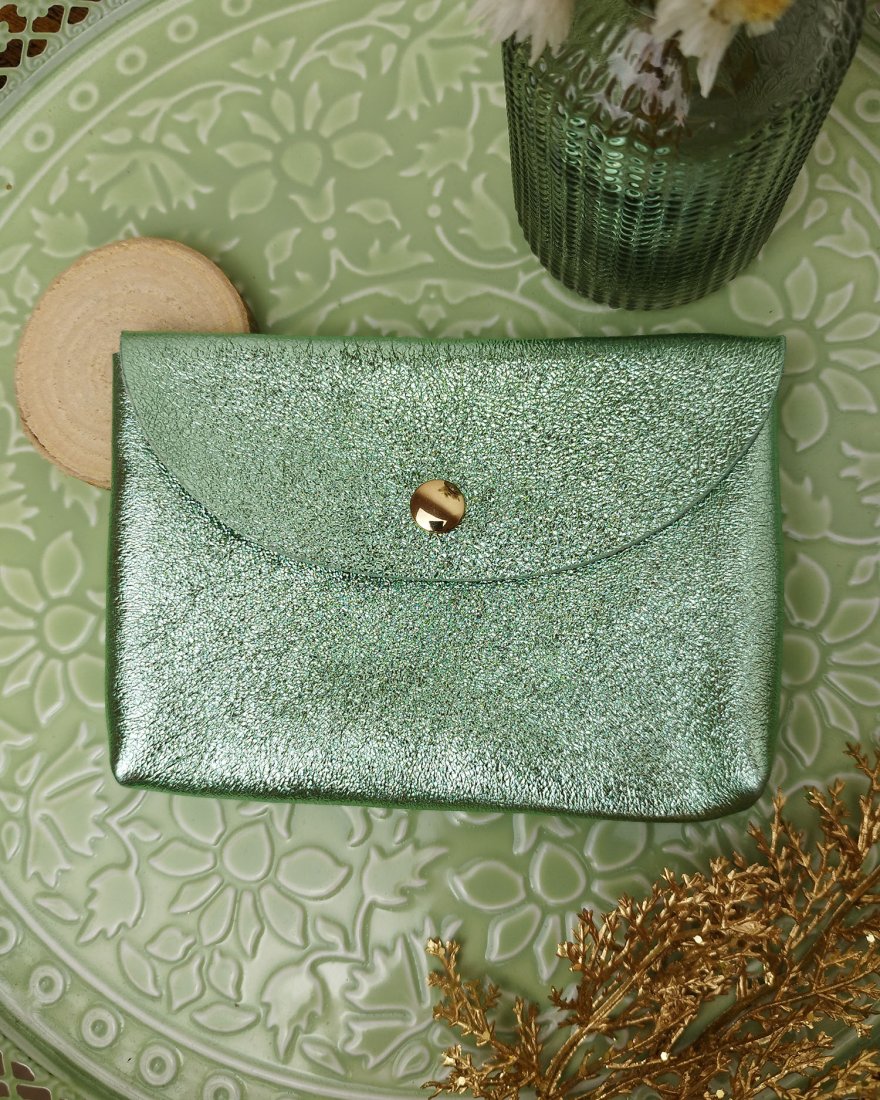 Pochette enveloppe en cuir irisé
