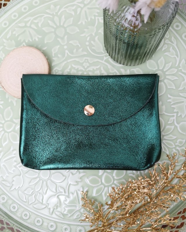 Pochette enveloppe en cuir irisé