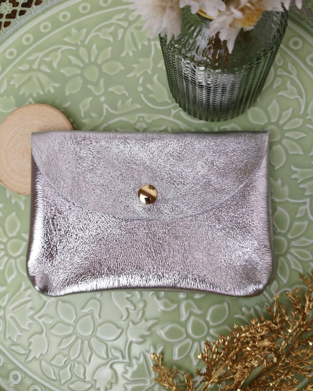 Pochette enveloppe en cuir irisé