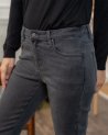 Jeans gris momfit avec revers