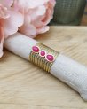 Grosse bague multirangs avec 3 pierres fuchsia