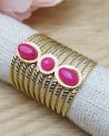 Grosse bague multirangs avec 3 pierres fuchsia