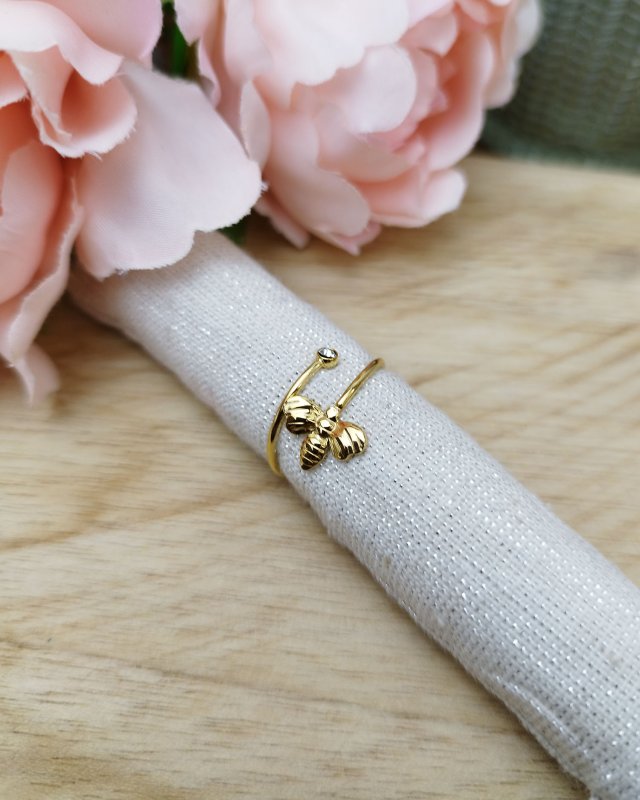 Bague dorée abeille avec un...