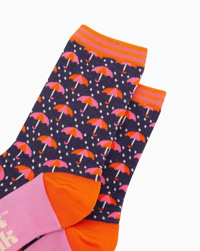 Chaussettes avec des parapluies colorés