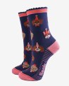 Chaussettes avec des petits chiens festifs