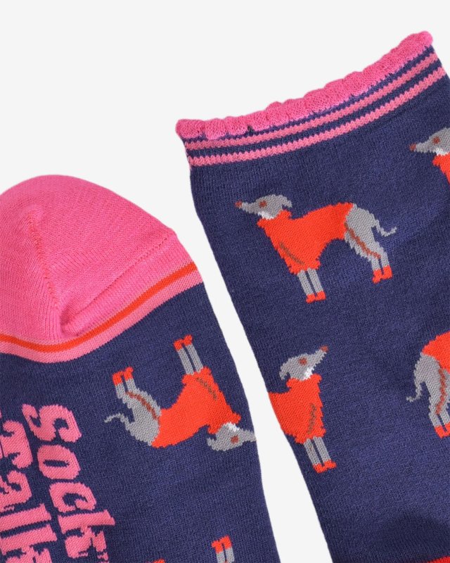 Chaussettes avec des chiens en manteau