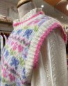 Pull sans manches à motifs multicolores