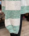 Pull à basque et larges rayures vertes et blanches