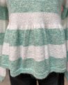 Pull à basque et larges rayures vertes et blanches