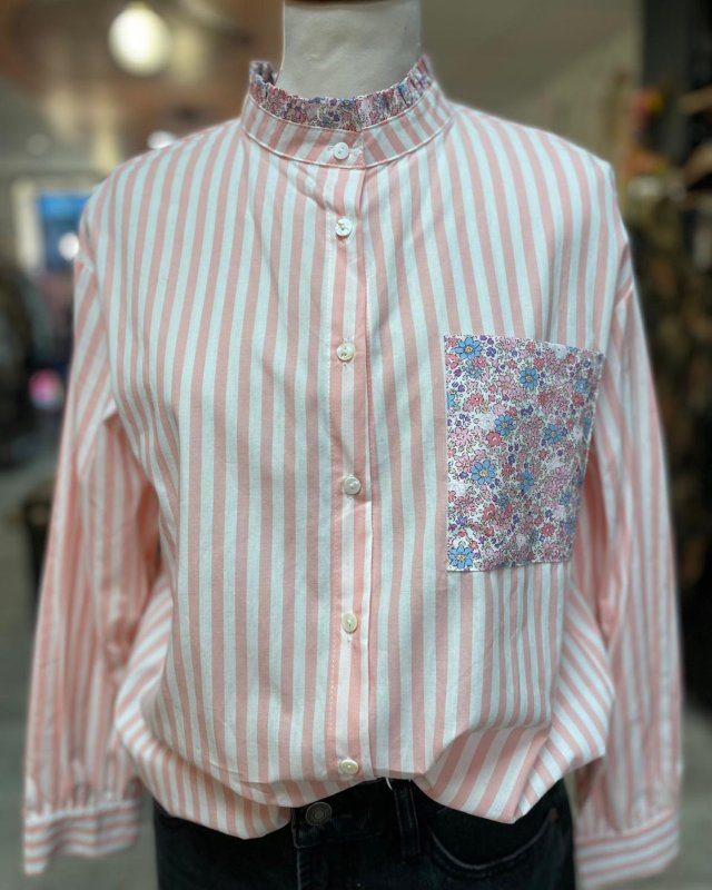 Chemisier rayé à détails...