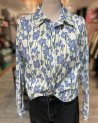 Chemisier blanc à fleurs bleues