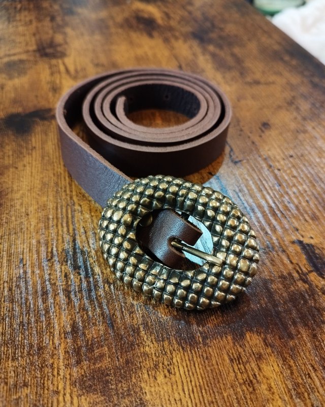 Ceinture fine en cuir...