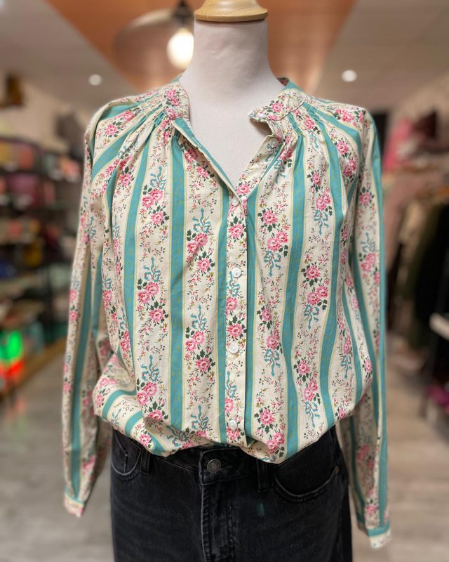 Chemisier fleuri à rayures...