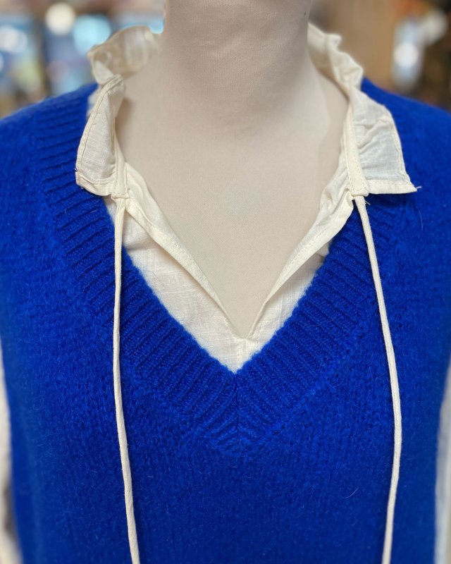 Pull sans manches à col V côtelé