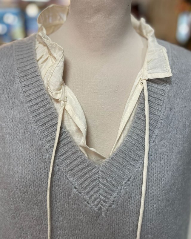 Pull sans manches à col V côtelé