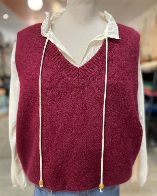 Pull sans manches à col V côtelé