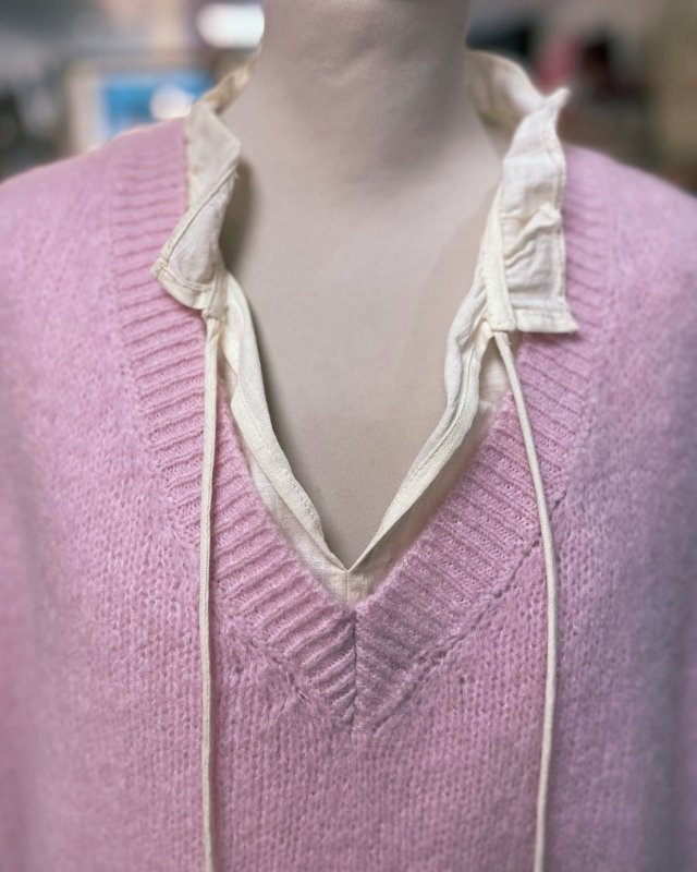 Pull sans manches à col V côtelé