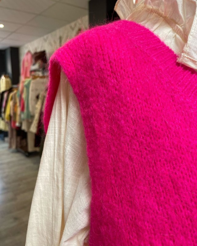 Pull sans manches à col V côtelé