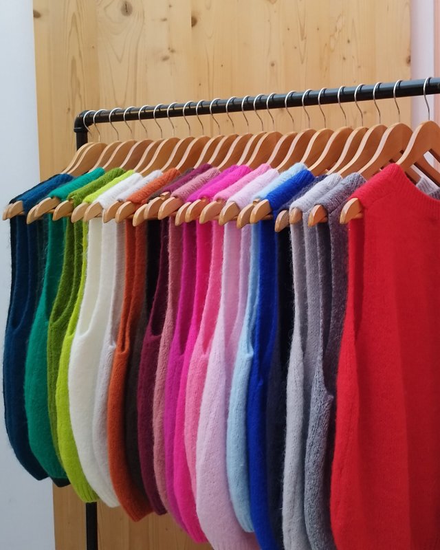 Pull sans manches à col V...