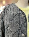 Veste matelassée grise à surpiqûres ondulées