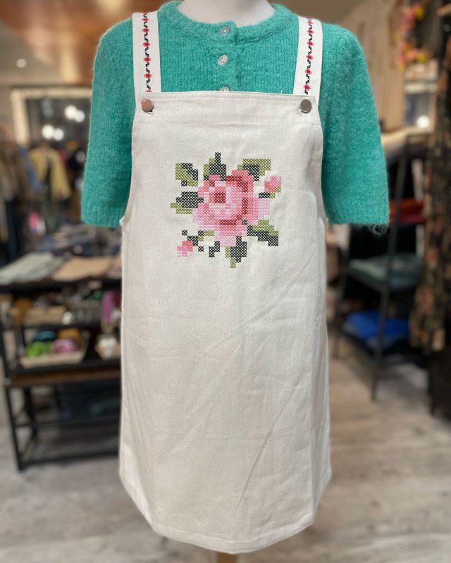 Robe salopette écrue à...