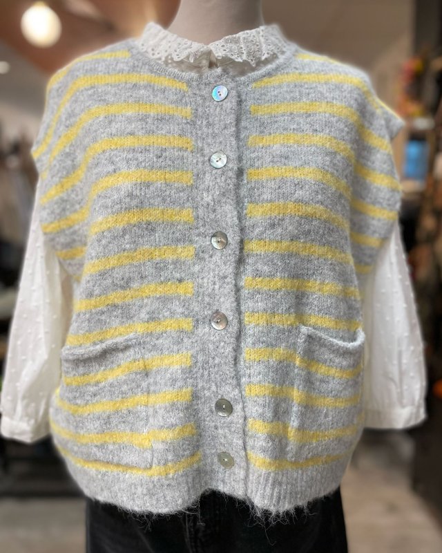 Petit gilet sans manches en...