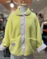 Veste réversible en moumoute jaune et tissu liberty