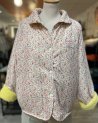 Veste réversible en moumoute jaune et tissu liberty