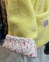 Veste réversible en moumoute jaune et tissu liberty