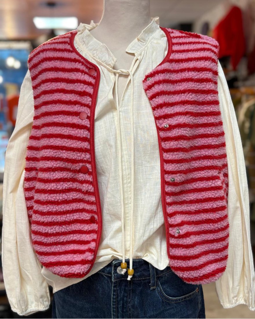 Gilet sans manches rayé rose et rouge