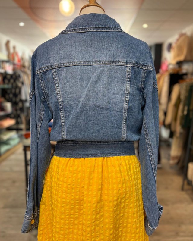 Veste courte en jean style perfecto