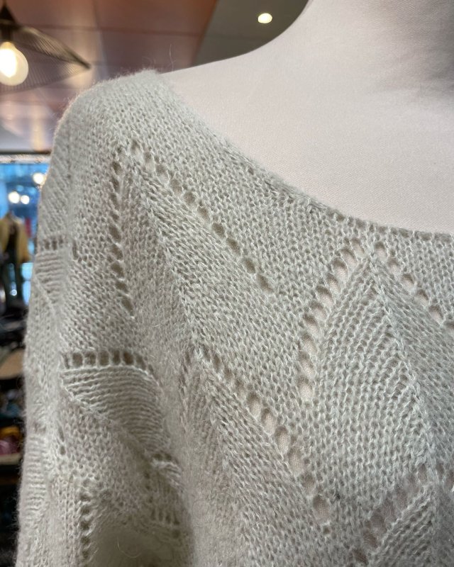 Pull léger à maille ajourée