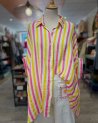 Chemise large à rayures fuchsia et jaune