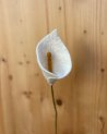 Fleur d'arum décorative en feutrine