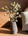 Branche de bourgeons blancs en laine