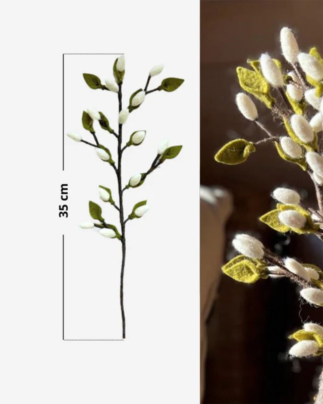 Branche de bourgeons blancs en laine