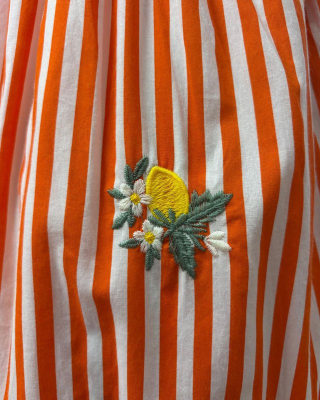 Robe citrons à rayures corail et blanches