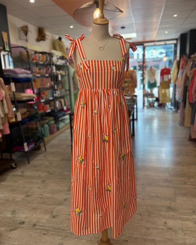 Robe citrons à rayures...