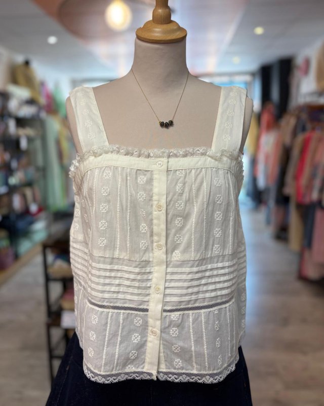 Caraco écru en broderie...