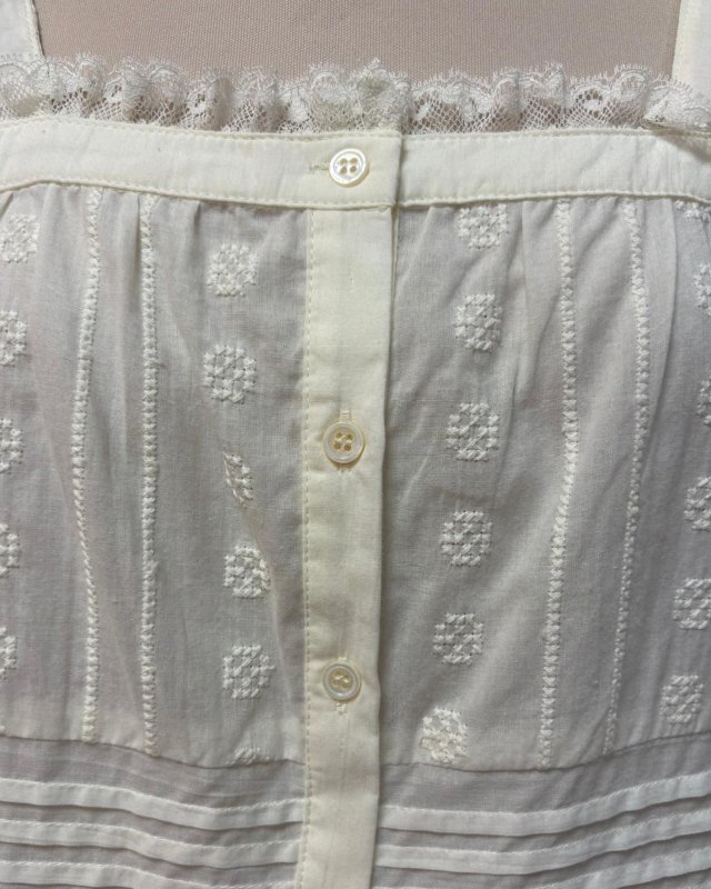 Caraco écru en broderie romantique