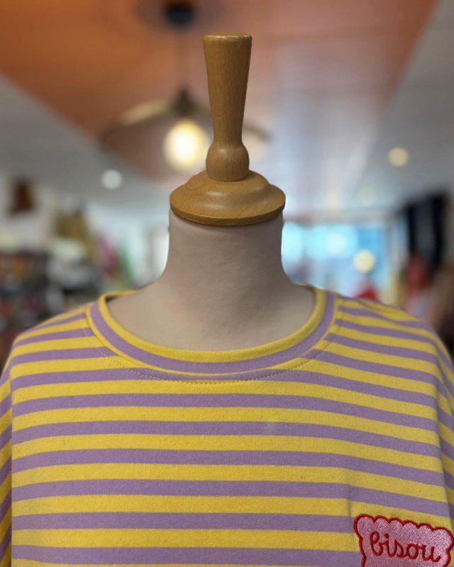 Tee shirt Bisou Magique à rayures jaune et mauve