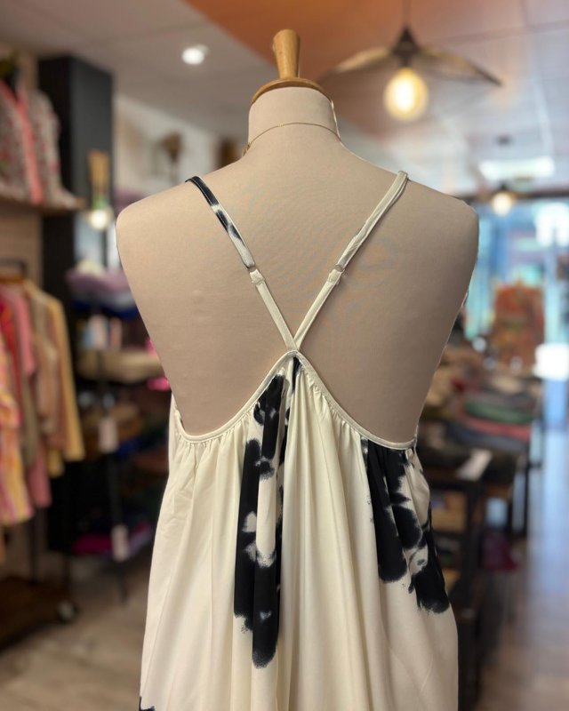 Robe longue fluide blanche à motif abstrait