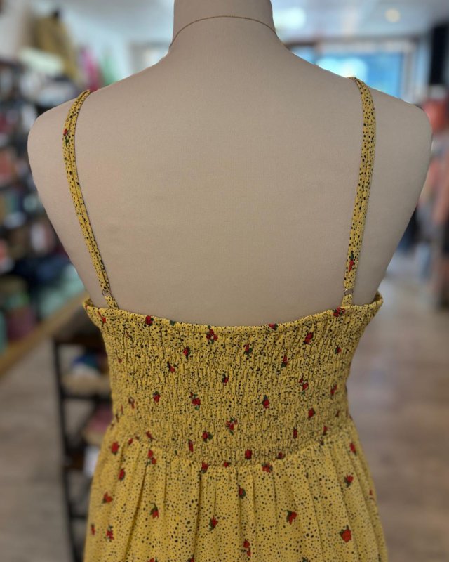Robe longue jaune à imprimé fleuri