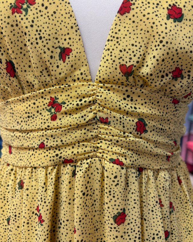 Robe longue jaune à imprimé fleuri
