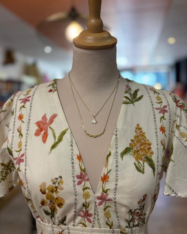 Robe courte beige à imprimé floral multicolore