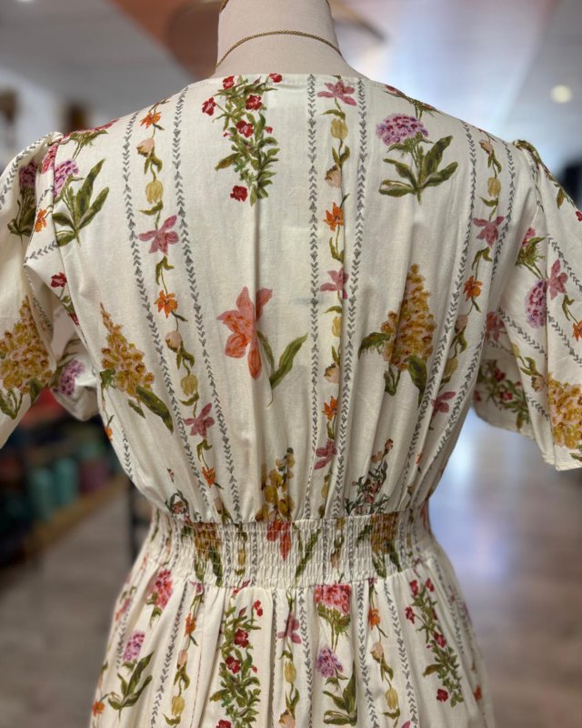 Robe courte beige à imprimé floral multicolore